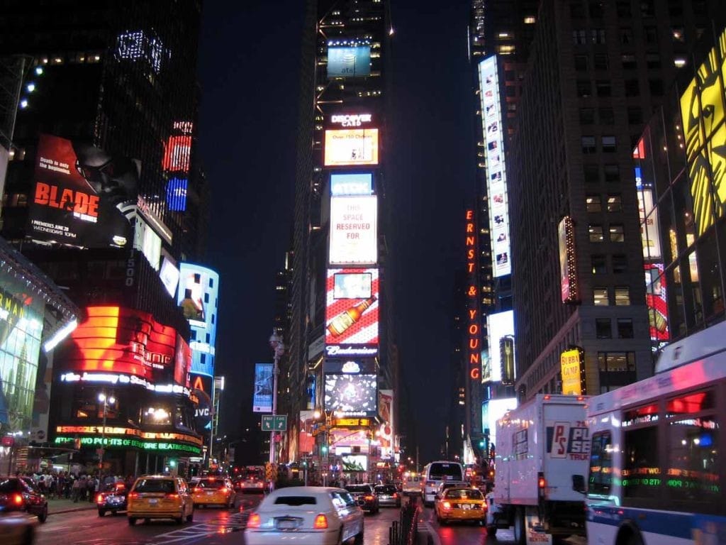 La contaminación lumínica se ha extendido por ciudades como Nueva York o Tokyo
