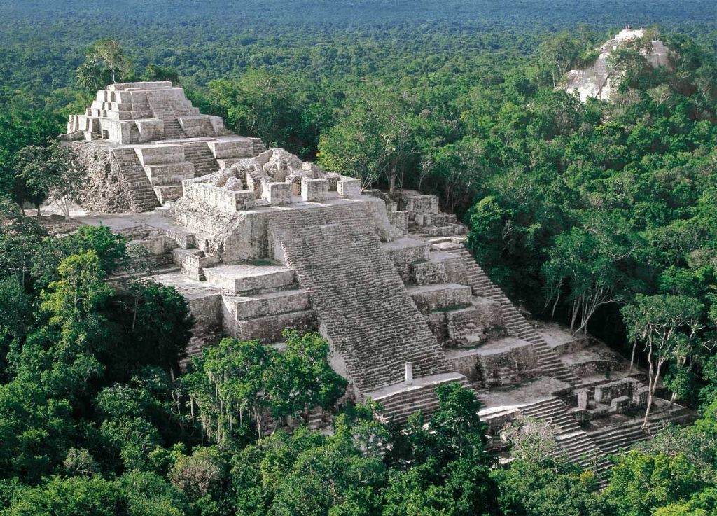 Calakmul se encuentra en mexico, lugar arqueologico muy visitado anualmente por miles de turistas