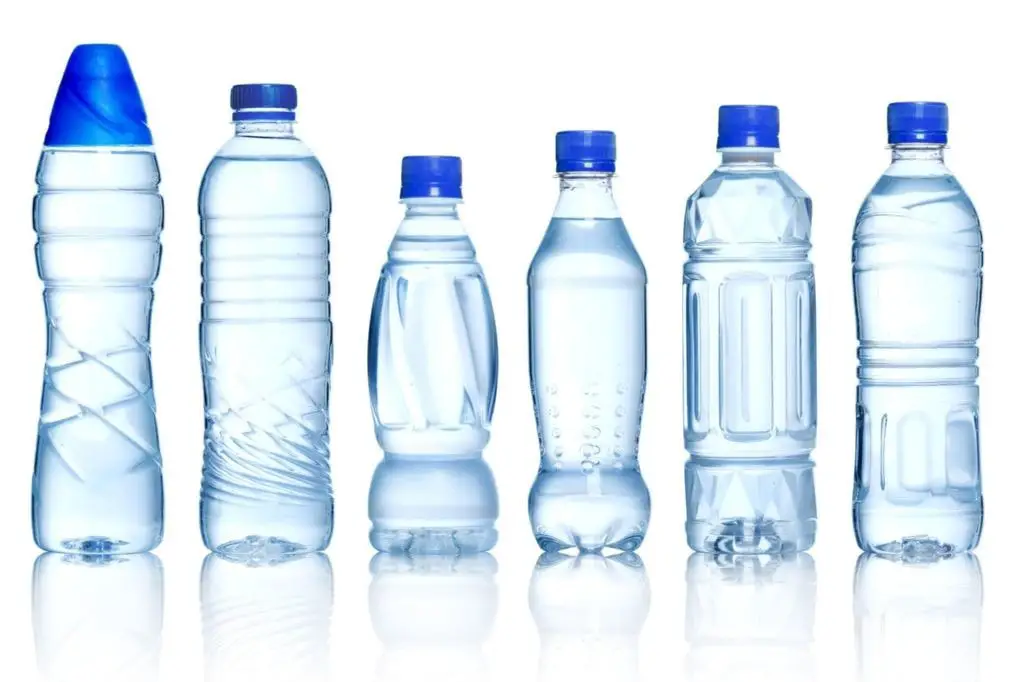 El plastico reciclado puede constituir una nueva botella o cualquier producto nuevo que requiera este material