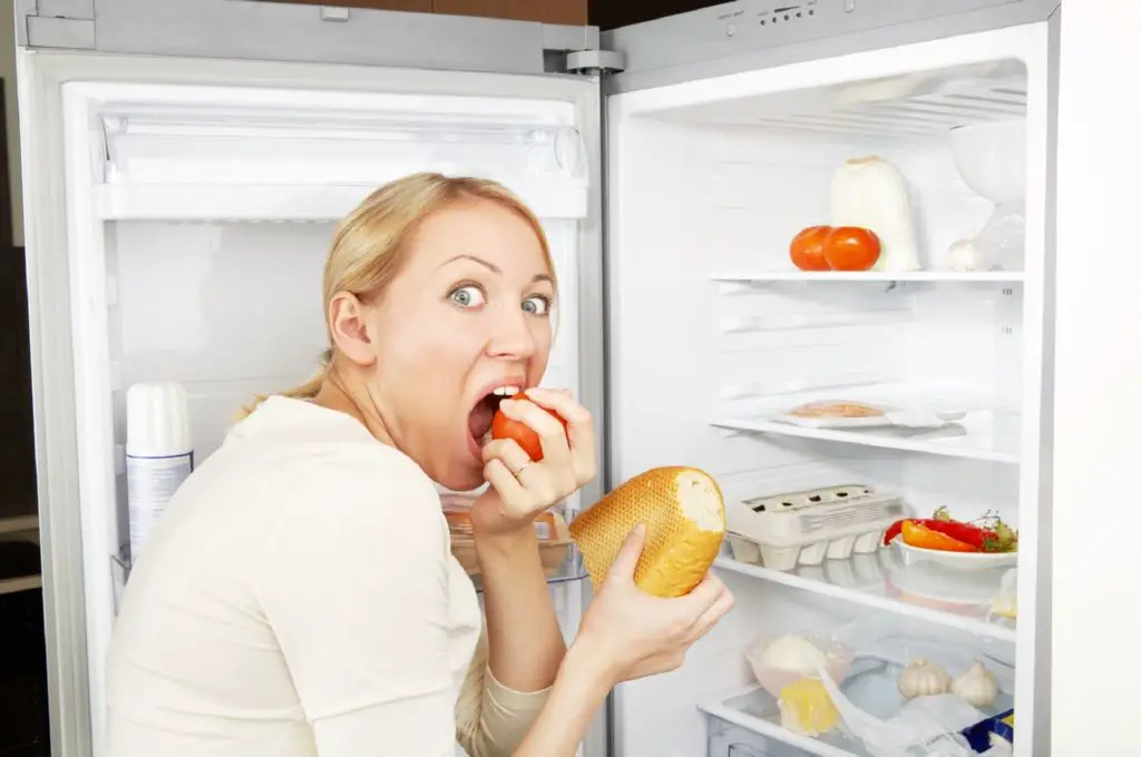 Los atracones son episodios muy comunes en las personas bulimicas, ingiriendo grandes cantidades de alimentos caloricos