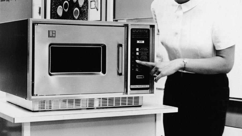 El horno de microondas creó una nueva forma de tratar los alimentos.