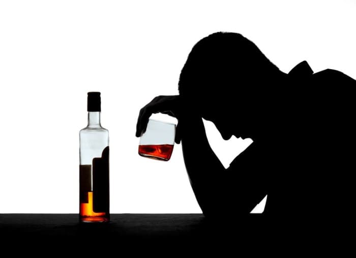 ¿qué Es El Alcoholismo Definición Causas Y Tratamiento Como Funciona Queemk 9097