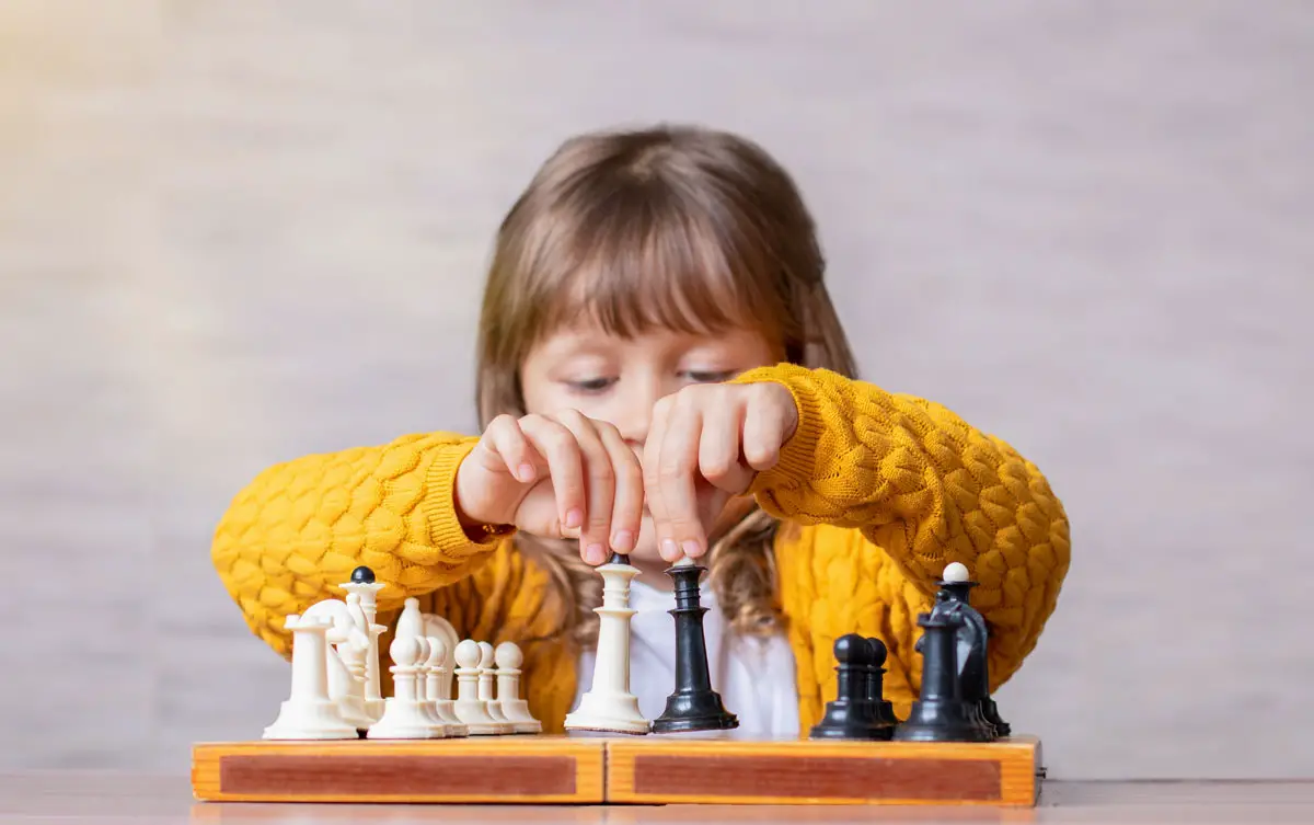 como-enseñar-a-los-nilños-a-jugar-al-ajedrez