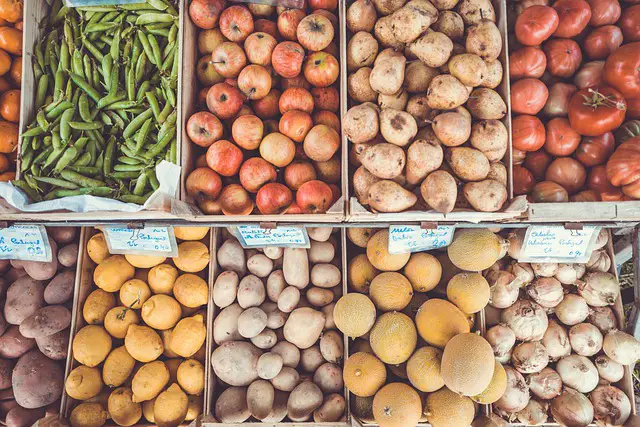 comprar frutas y verduras