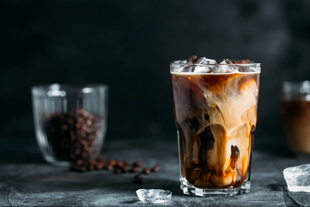 efectos del cafe frío en los dientes